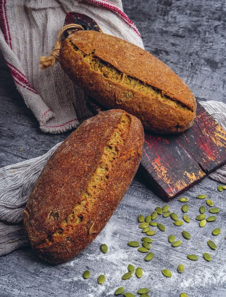 Gluten-Free Baking. Traditional Recipes with a Vegan Option: from Bread and Pies to Gingerbread Cookies and Easter Bread