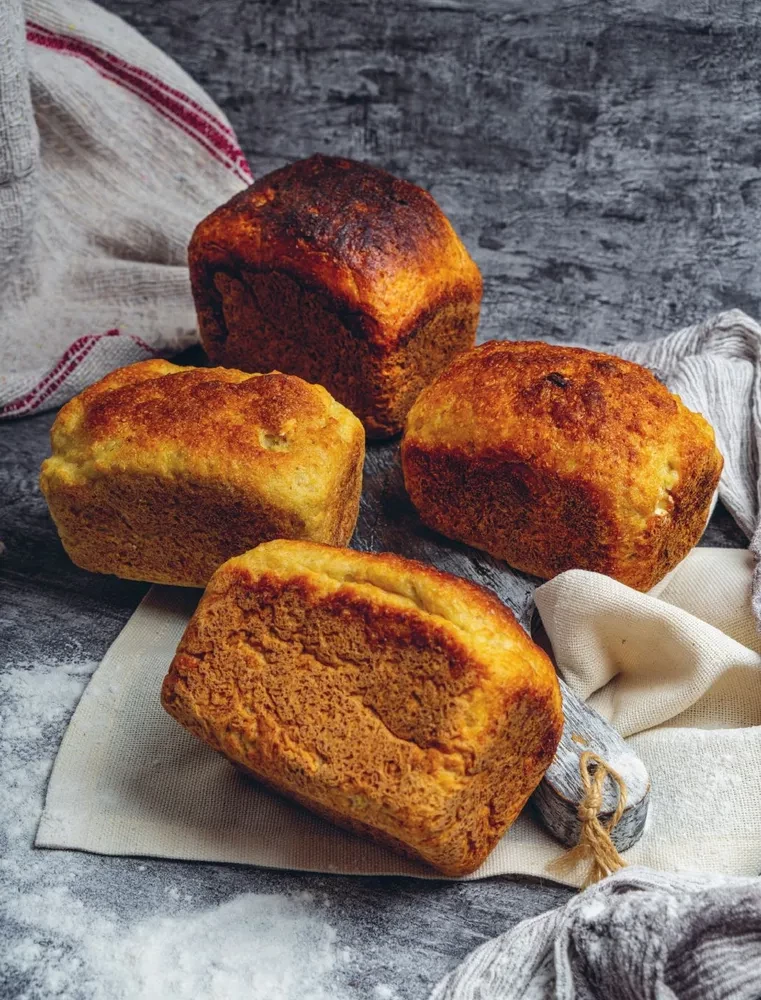 Gluten-Free Baking. Traditional Recipes with a Vegan Option: from Bread and Pies to Gingerbread Cookies and Easter Bread