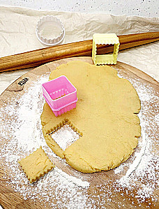 Hits of Family Celebrations. Favorite Pastries and Desserts of Our Childhood