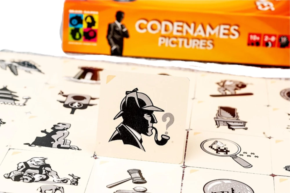 Board game - Codenames. Pictures (LV)