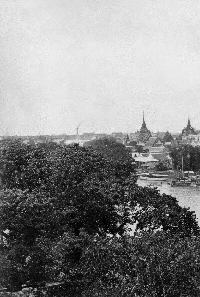 The Opium of the East. In the Footsteps of Orwell, Conrad, Kipling and Other Great Writers Enchanted by Asia