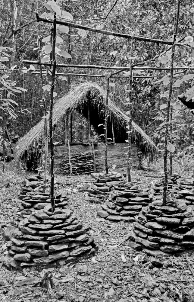 Primitive Technologien. Anleitung von einem Überlebensspezialisten in der Wildnis