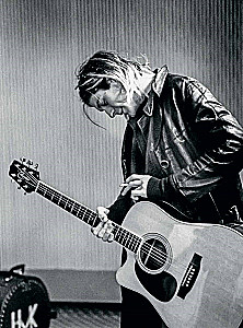 Kurt Cobain. Upadły anioł rock'n'rolla