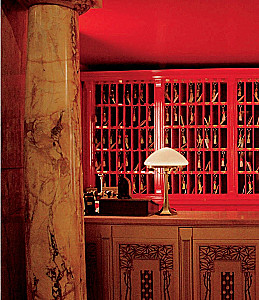 Grand Budapest hotell. Illustreeritud lugu melanhoolsest komöödiast kadunud maailmast